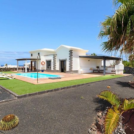 Villa Los Dragos Playa Blanca  Eksteriør billede