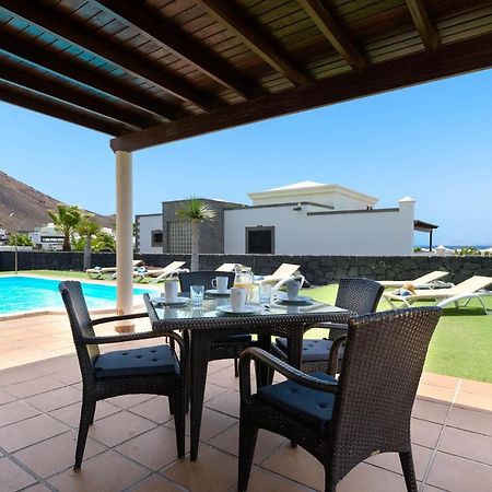 Villa Los Dragos Playa Blanca  Eksteriør billede