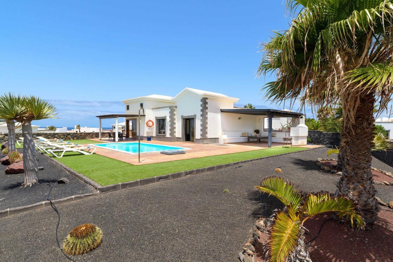 Villa Los Dragos Playa Blanca  Eksteriør billede