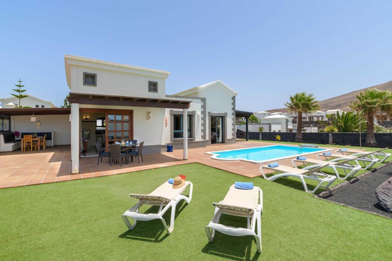 Villa Los Dragos Playa Blanca  Eksteriør billede