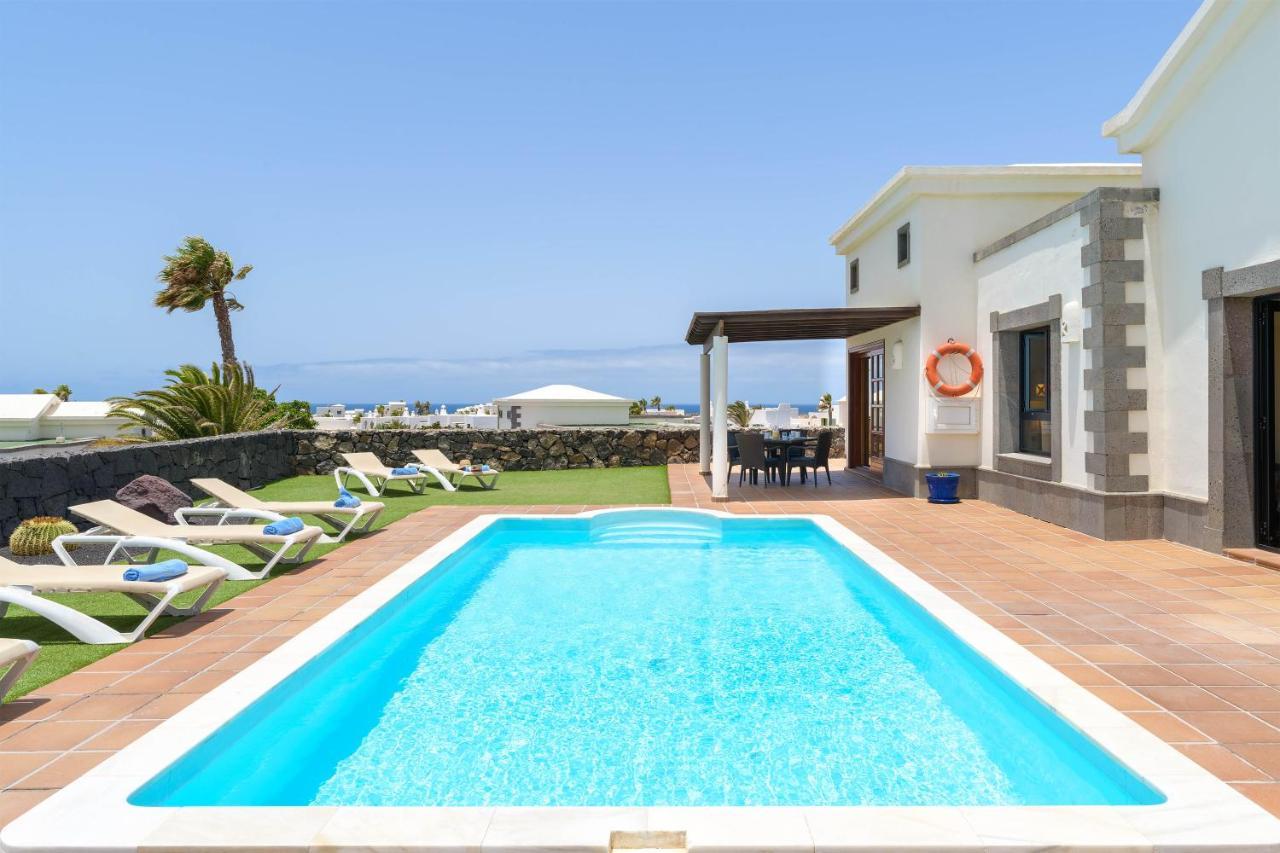 Villa Los Dragos Playa Blanca  Eksteriør billede