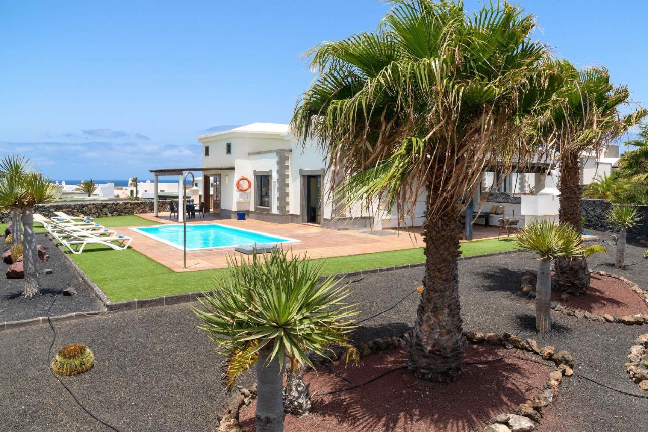 Villa Los Dragos Playa Blanca  Eksteriør billede
