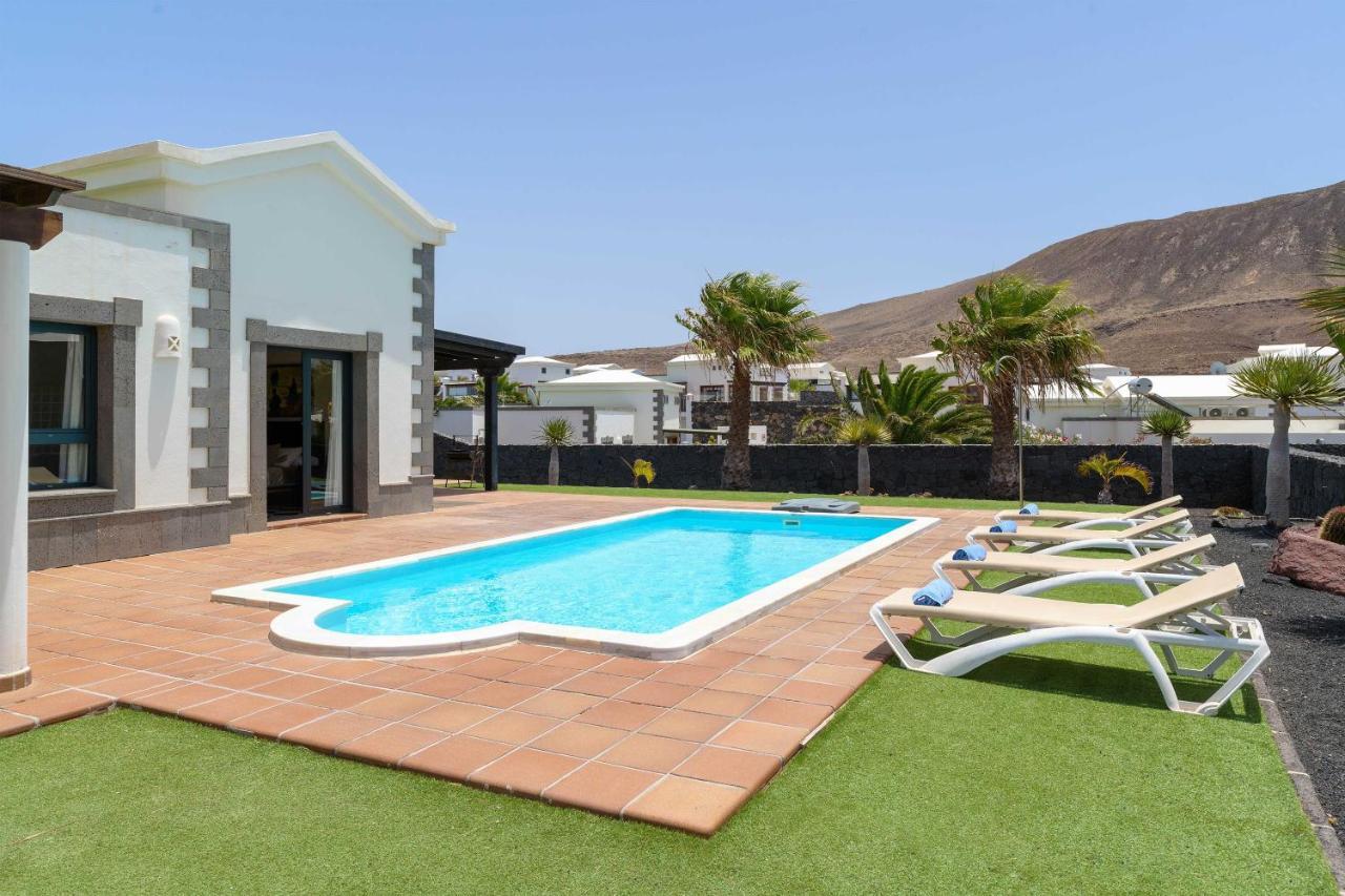 Villa Los Dragos Playa Blanca  Eksteriør billede