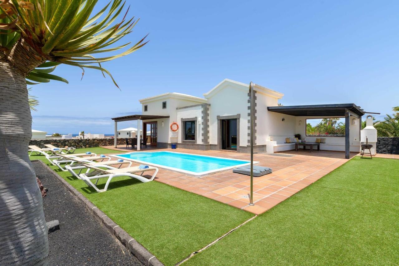 Villa Los Dragos Playa Blanca  Eksteriør billede